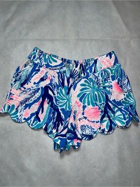 Lily Pulitzer scalloped edge shorts size XS